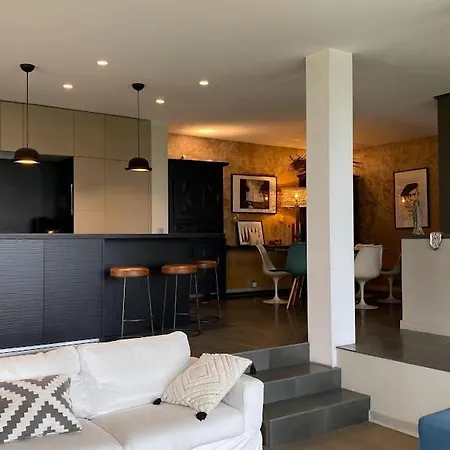 Villa: Piscine, Proche Centre & *